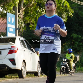 Runner Photo 3479892