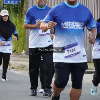 Runner Photo 3479995