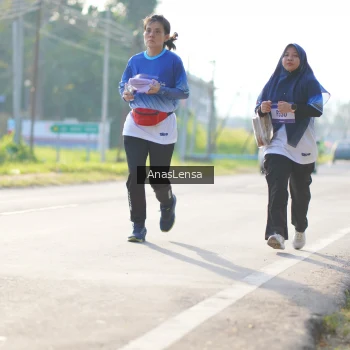 Runner Photo 3480021