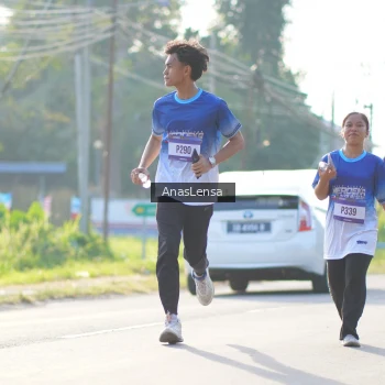 Runner Photo 3480074