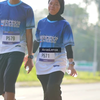 Runner Photo 3480766