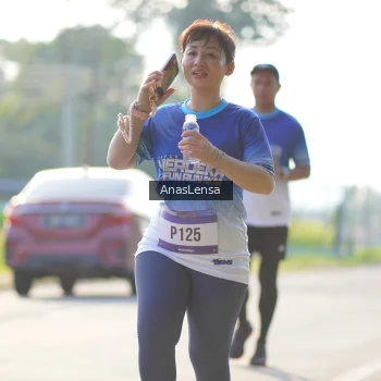 Runner Photo 3480800