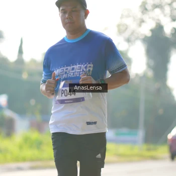 Runner Photo 3480821