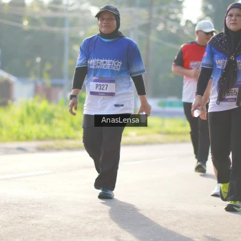 Runner Photo 3480875