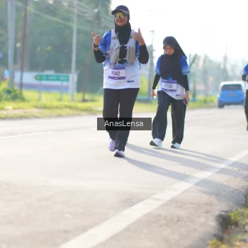 Runner Photo 3481063