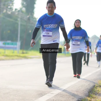 Runner Photo 3481126