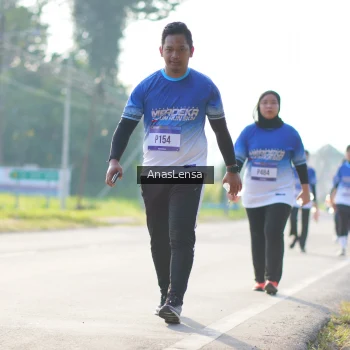 Runner Photo 3481127