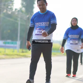 Runner Photo 3481130