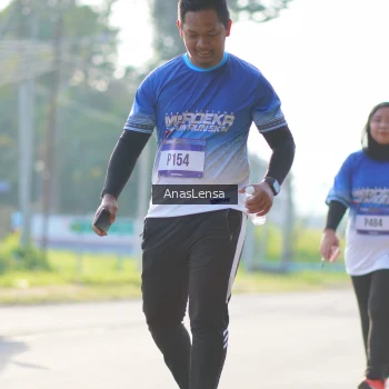 Runner Photo 3481140