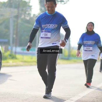 Runner Photo 3481141