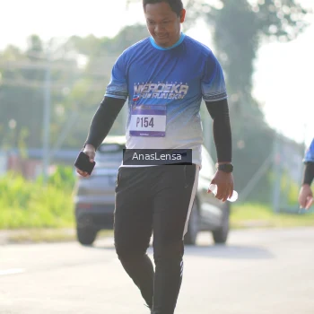 Runner Photo 3481143