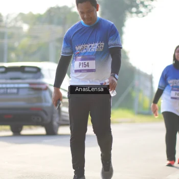 Runner Photo 3481144
