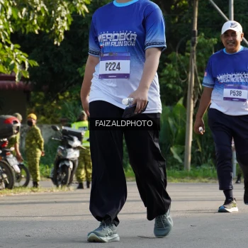 Runner Photo 3481153