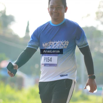 Runner Photo 3481159
