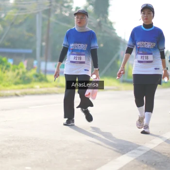 Runner Photo 3481199