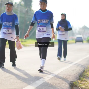 Runner Photo 3481201