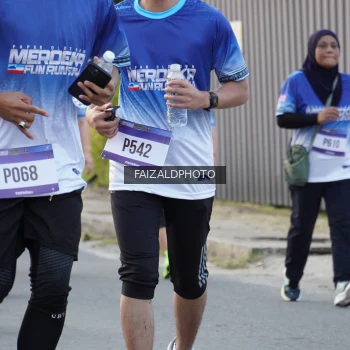 Runner Photo 3481275