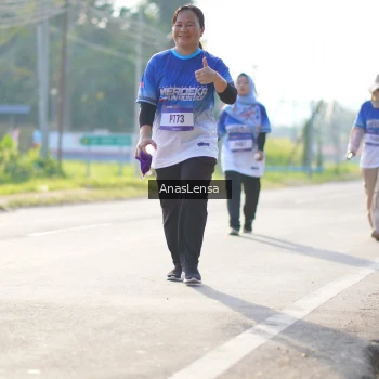 Runner Photo 3481378