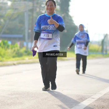 Runner Photo 3481385