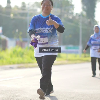Runner Photo 3481415