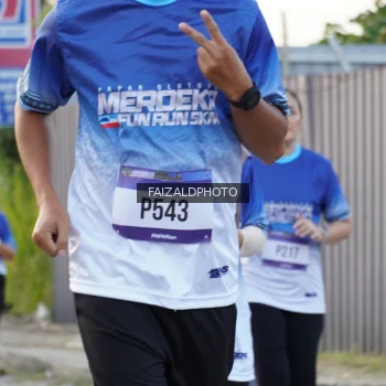 Runner Photo 3481454