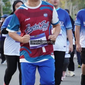 Runner Photo 3481545