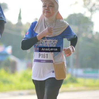 Runner Photo 3481572