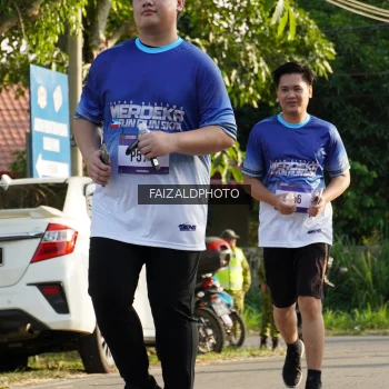 Runner Photo 3481650