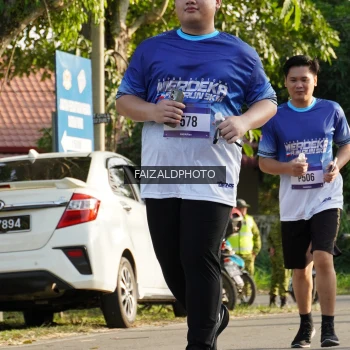 Runner Photo 3481665