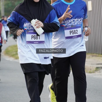 Runner Photo 3481755