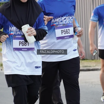Runner Photo 3481756