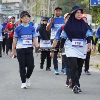 Runner Photo 3482008