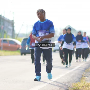 Runner Photo 3482333