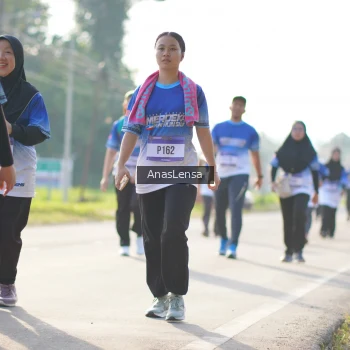 Runner Photo 3482432