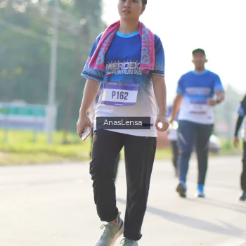 Runner Photo 3482435