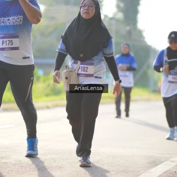 Runner Photo 3482512