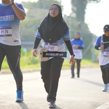 Runner Photo 3482515