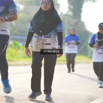 Runner Photo 3482518