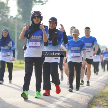 Runner Photo 3482610