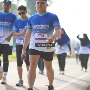 Runner Photo 3482665