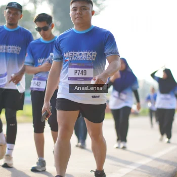 Runner Photo 3482666
