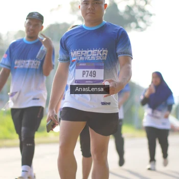Runner Photo 3482675