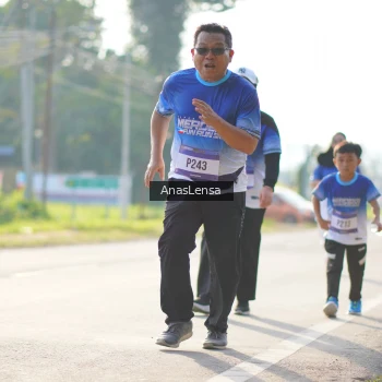 Runner Photo 3482738