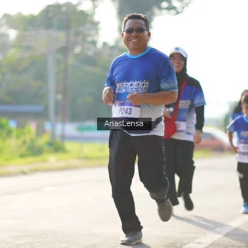 Runner Photo 3482753
