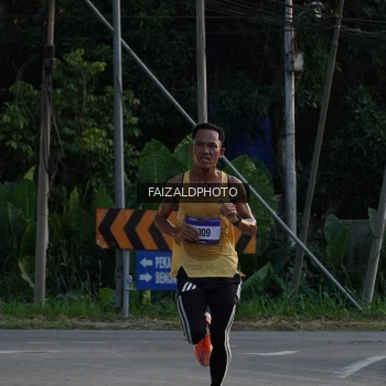 Runner Photo 3482800