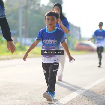 Runner Photo 3482816