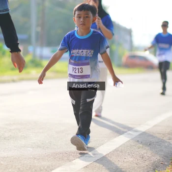 Runner Photo 3482818