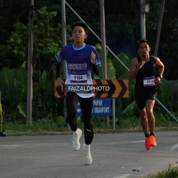 Runner Photo 3482878