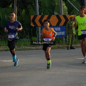 Runner Photo 3483335