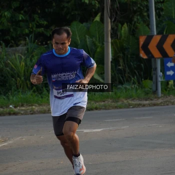 Runner Photo 3483376